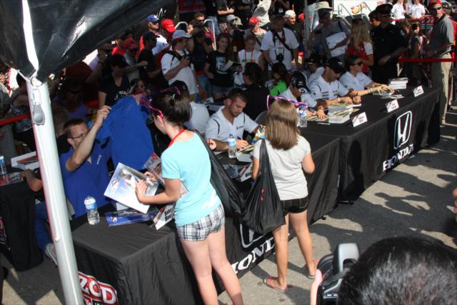 View Honda Indy Toronto Practice Photos