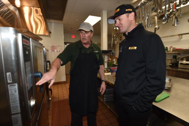 View Ryan Hunter-Reay and Butterball team up to distribute 500 turkeys - Tuesday, November 14, 2017 Photos