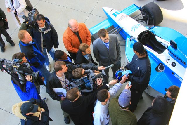 View Carmelo-Hemelgarn Racing Announcement Photos