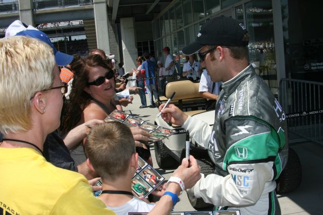 View 2007 Indianapolis 500 - Pole Day Photos