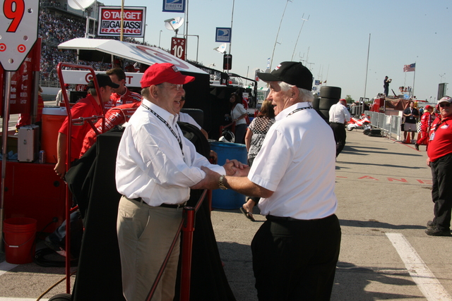 View 2008 ABC Supply Company - A.J. Foyt 225 - Race Day Photos