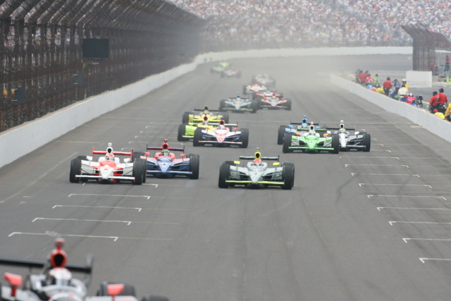 View 2009 Indianapolis 500 - Race Day Photos