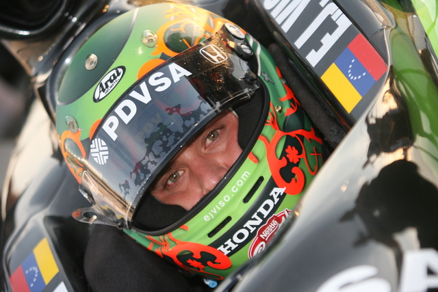 View 2008 SunTrust Indy Challenge - Practice/Qualifications Photos