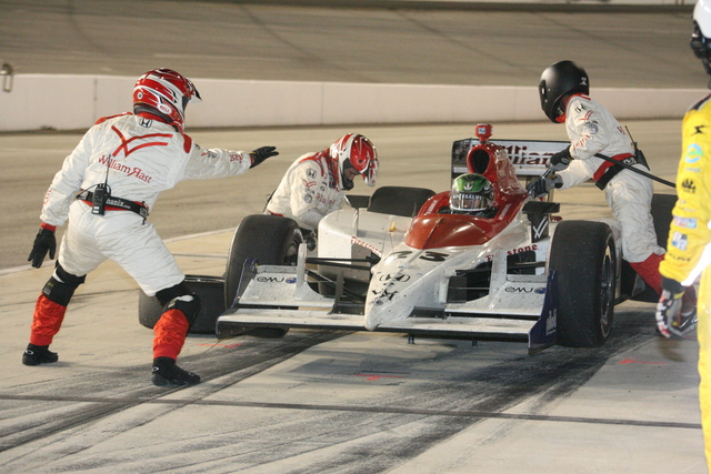 View 2008 SunTrust Indy Challenge - Race Day Photos
