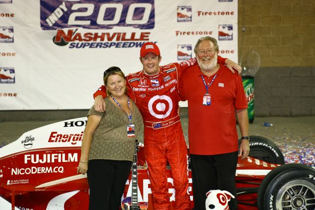 View 2006 Firestone Indy 200 - Race Photos