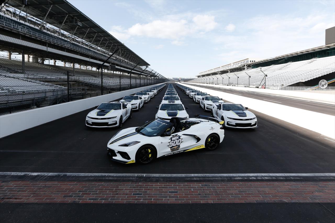 View 2021 Indianapolis 500 Chevrolet Corvette Stingray Convertible Pace Car Photos