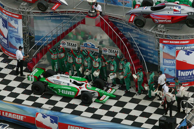 View 2004 Chevy 500 - Race Photos