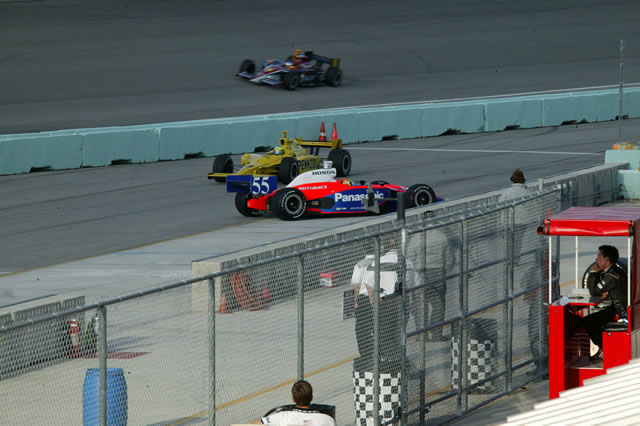 View 2005 Toyota Indy 300 - Qualifying Photos
