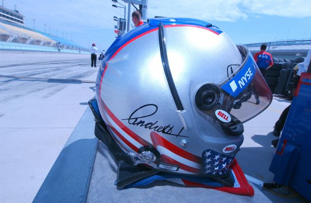 View 2006 Toyota Indy 300 - Practice Photos