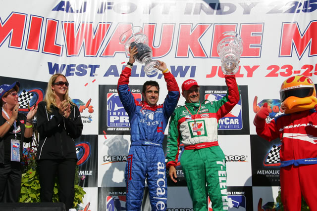 View Menards A.J. Foyt Indy 225 - Race Photos