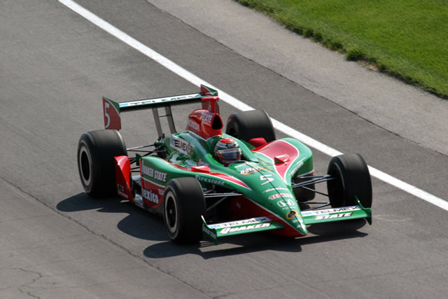 View 2004 Indianapolis 500 - A.J. Foyt Opening Day presented by The Indianapolis Star Photos