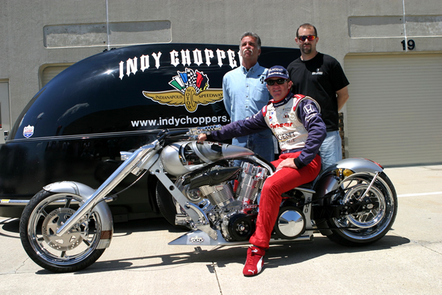 View 2004 Indianapolis 500 - Post-Race Winner Photo Shoot Photos