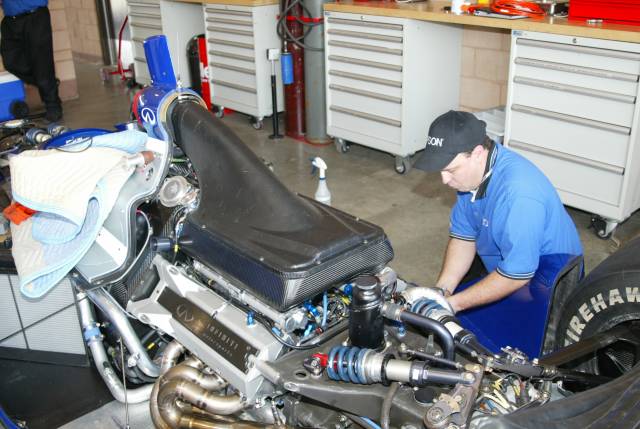 View Yamaha Indy 400 - Set-Up Photos