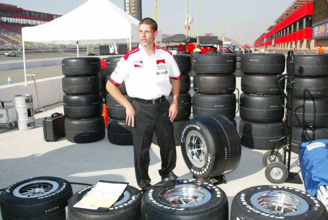 View Yamaha Indy 400 - Practice Photos