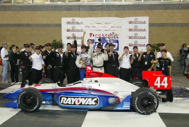 View 2002 Firestone Indy 200 - Race Photos