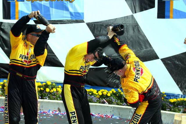 View 2003 Belterra Casino Indy 300 - Race Photos