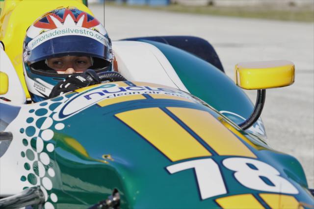 View 2012 IZOD IndyCar Series Open Testing Photos