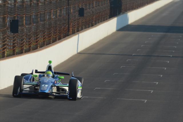 View 2012 Indy 500 Qualifying Shots Photos