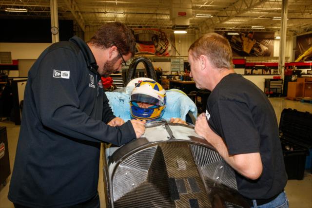 View Marcus Ericsson Schmidt Peterson Motorsports Seat Fit - Tuesday, October 30, 2018 Photos