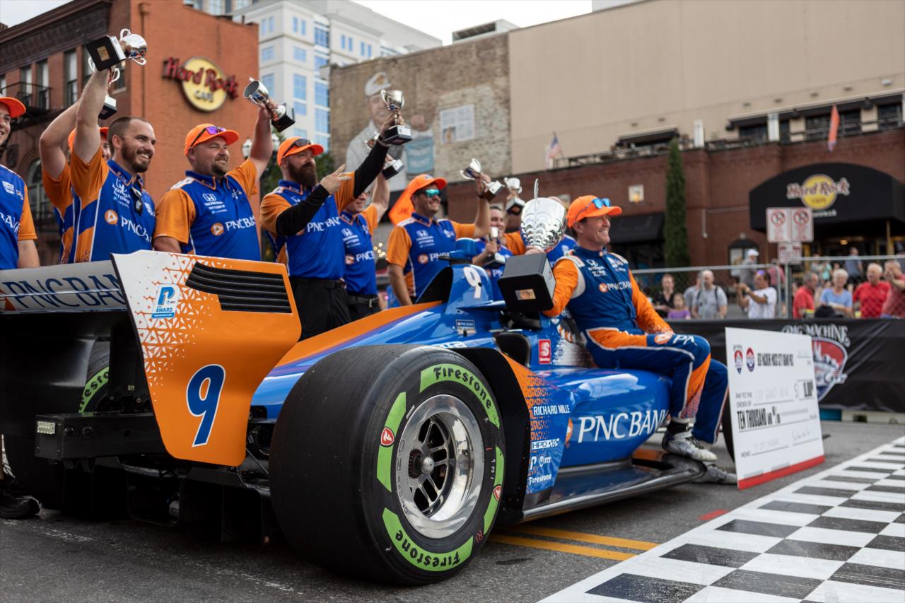 View Big Machine Music City Grand Prix Fan Fest - Thursday, August 4, 2022 Photos